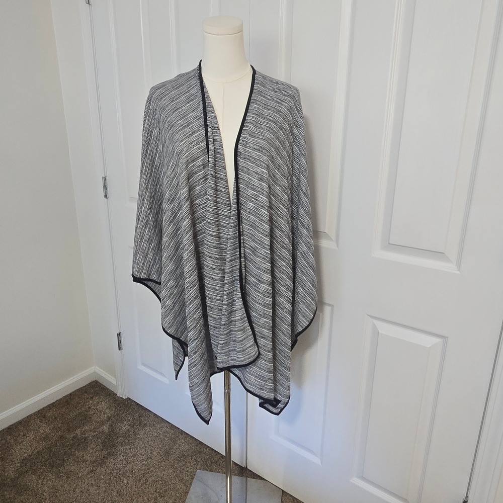 Calvin Klein Poncho Womens One Size Gray Space Dye Knit Open Front Cape Wrap NWT